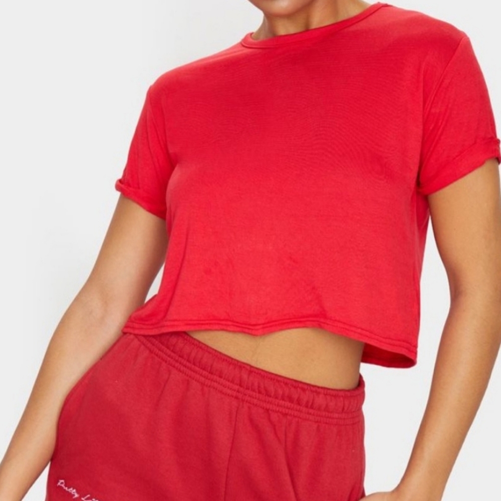 Red Cropped T-shirt